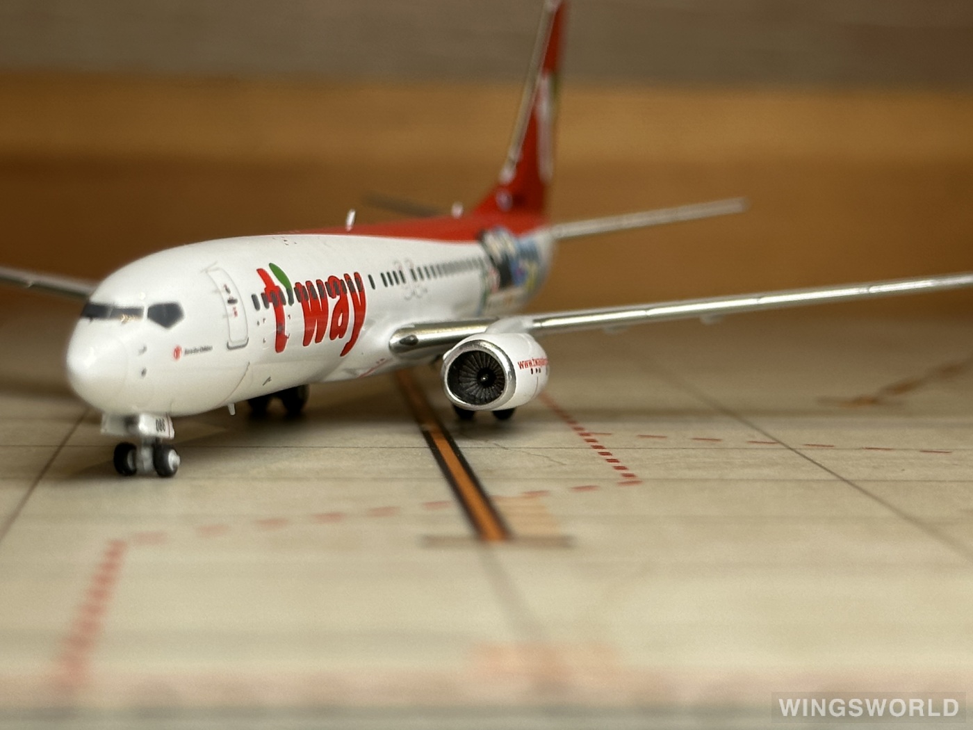 NGmodels 1:400 NG58201 TwayAir 德威航空 Boeing 737-800 HL8086