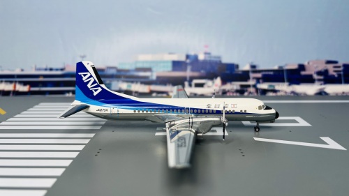 ANA / 全日空商事｜YS-11A｜JA8756｜YS21156｜1/200 ANA / 全日空商事｜YS-11A｜JA8756｜YS21156｜1/200 - メルカリ