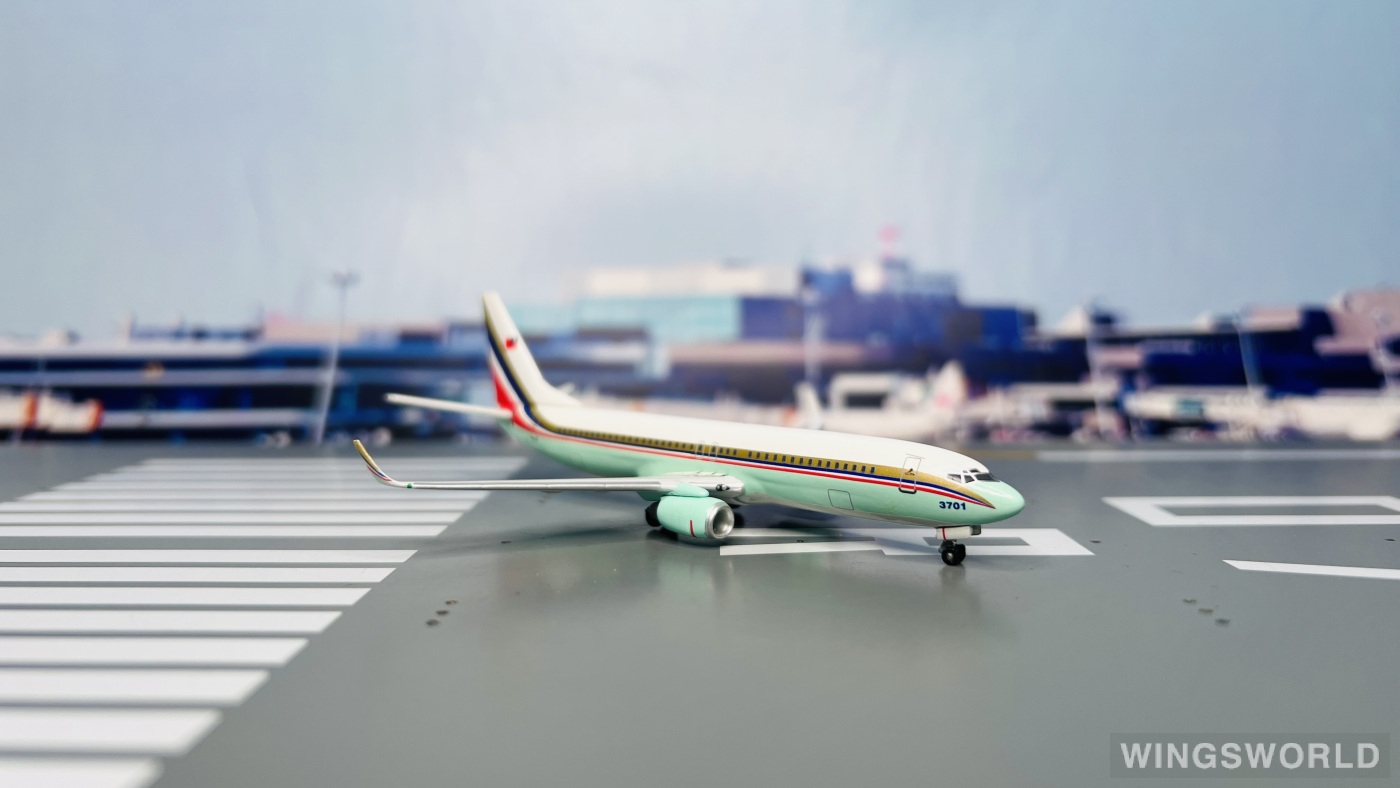 Dragon Models 1:400 593088 ROCAF 中国台湾空军 Boeing 737-800 3701