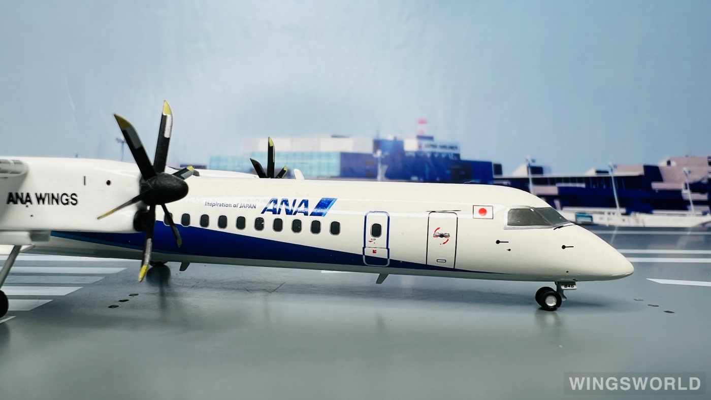 1/200 DHC-8-400 ANA WINGS JA846A [DH28030] 全日空商事/中古