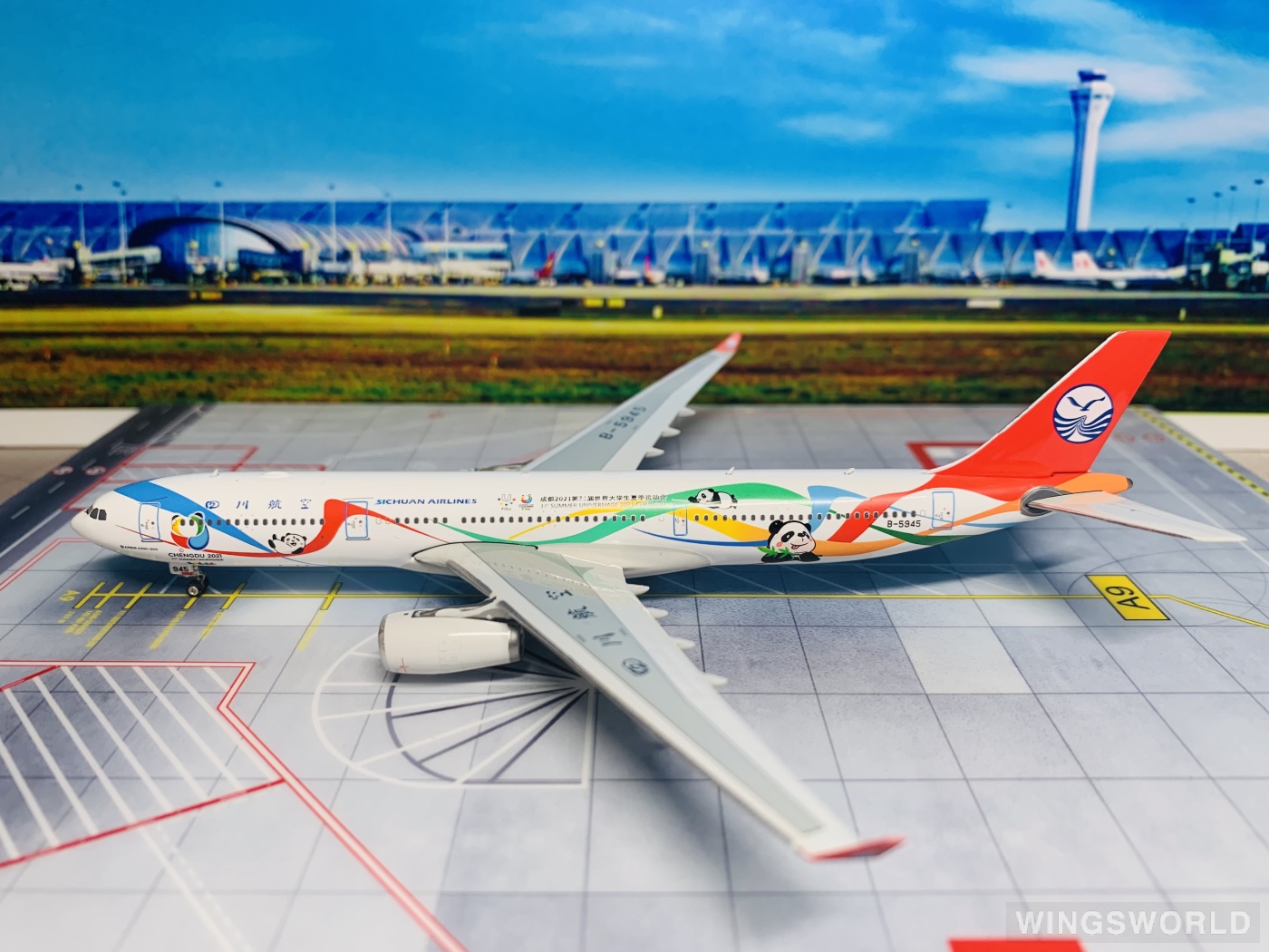 Phoenix 1:400 PH11596 Sichuan Airlines 四川航空 Airbus A330-300 B-5945