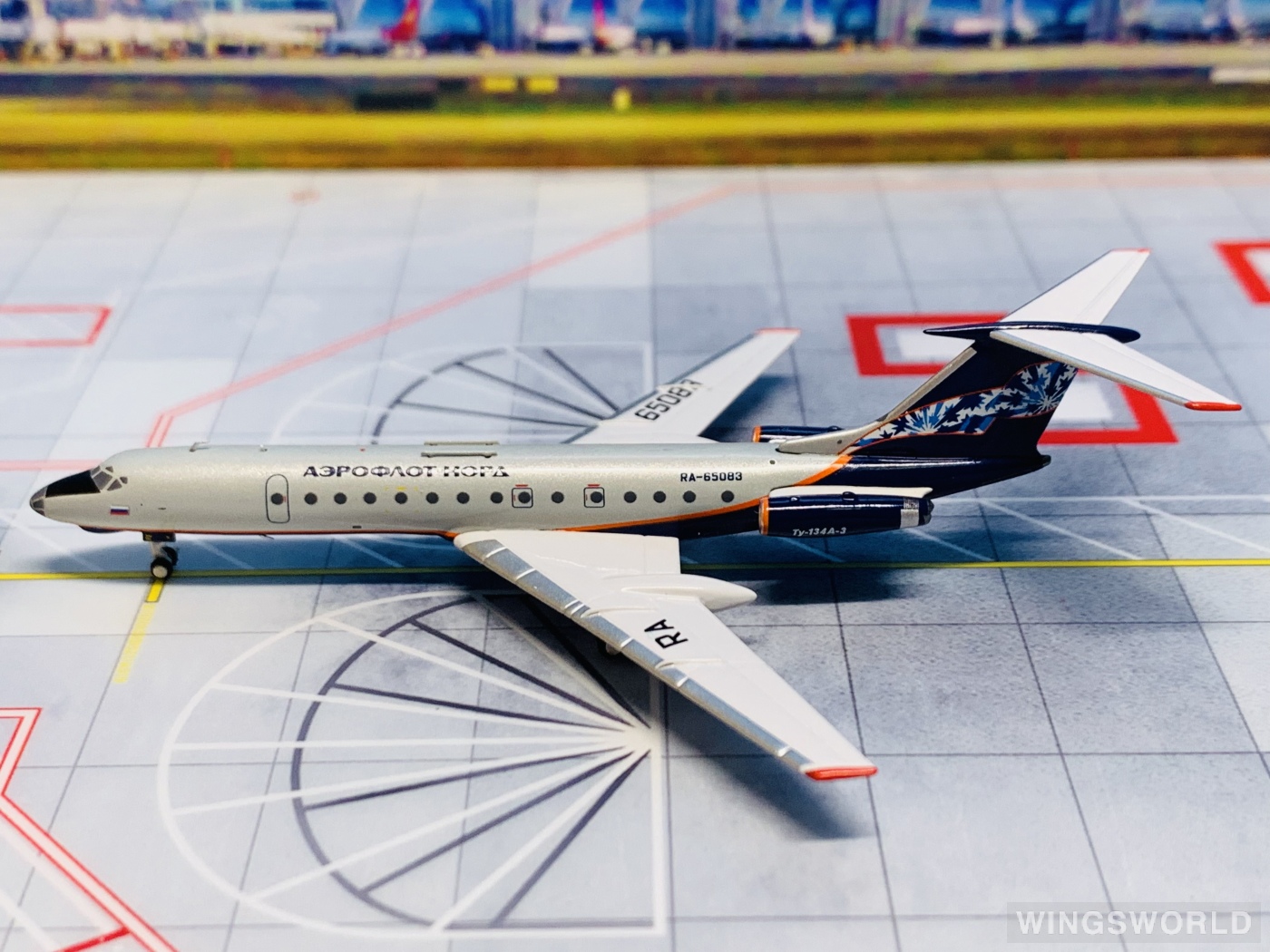 Pandamodel 1:400 202213 Aeroflot Nord 俄罗斯北方航空 Tupolev TU-134 RA-65083