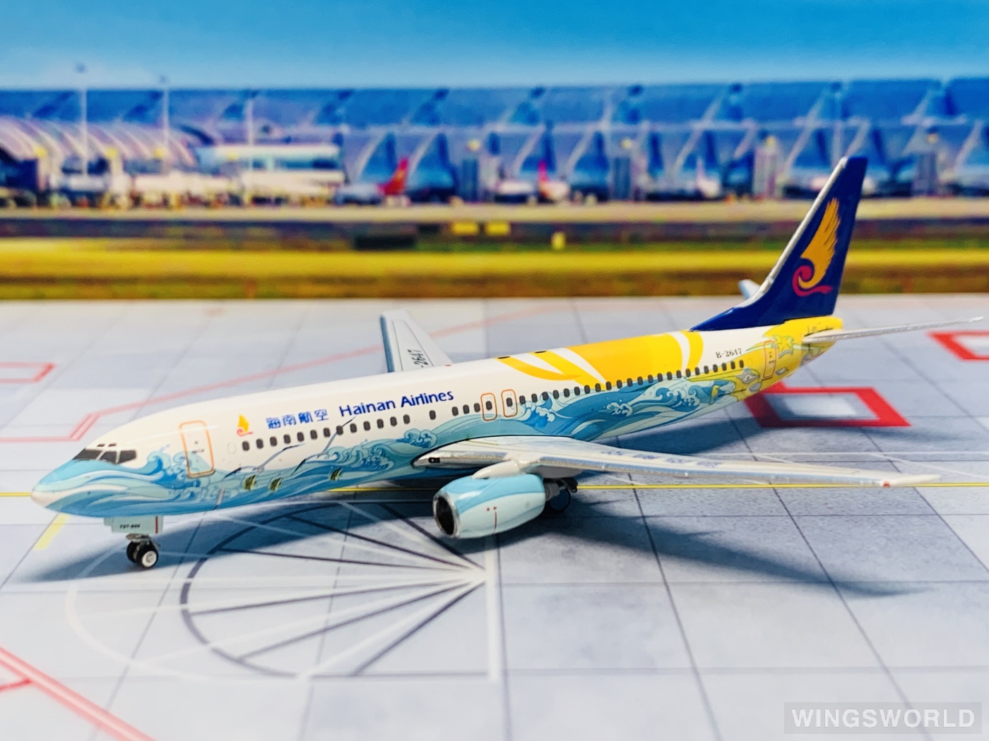 Phoenix 1:400 PH10643 Hainan Airlines 海南航空 Boeing 737-800 B-2647