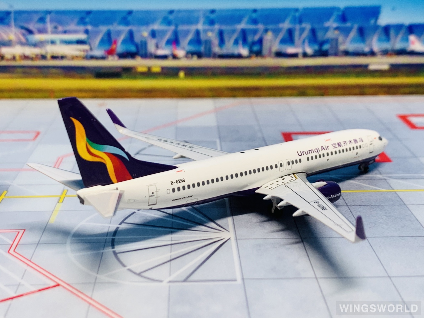 Skywings 1:400 SKY-020 Urumqi Air 乌鲁木齐航空 Boeing 737-800 B-6268