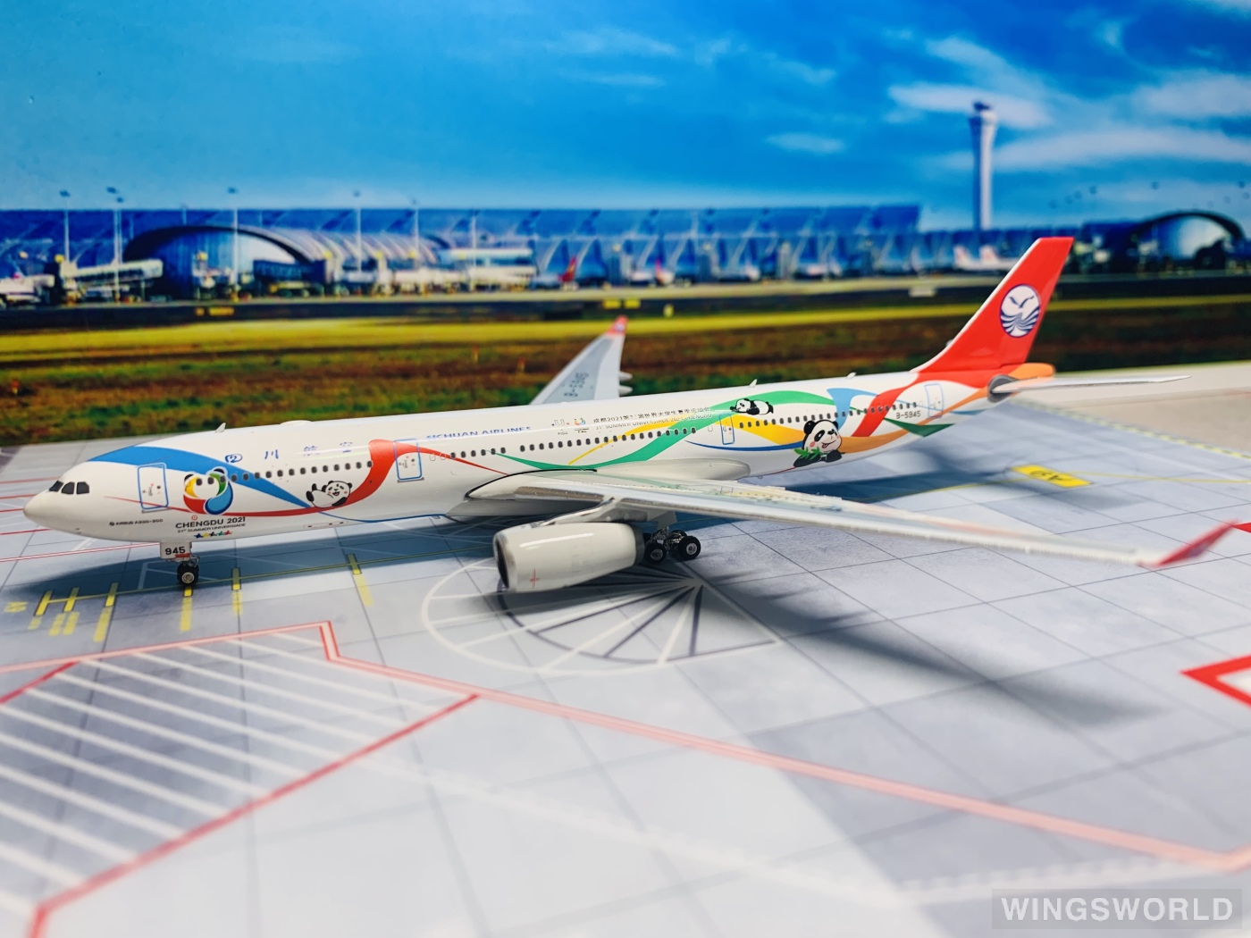 Phoenix 1:400 PH11596 Sichuan Airlines 四川航空 Airbus A330-300 B-5945