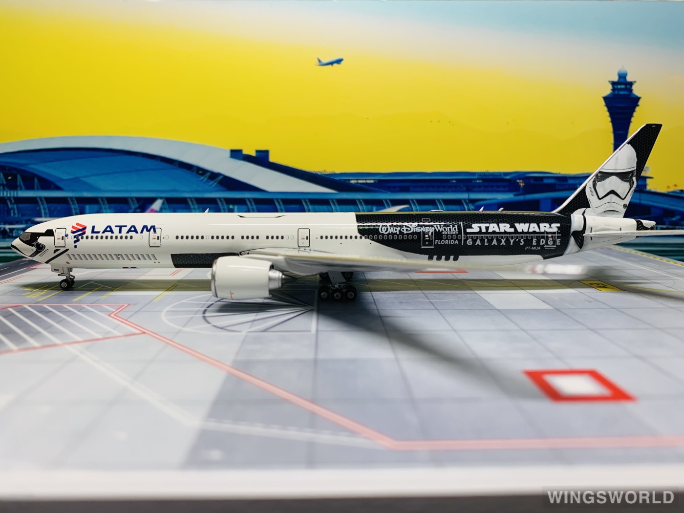 Phoenix 1:400 PH04311 LATAM 南美航空集团 Boeing 777-300ER PT-MUA