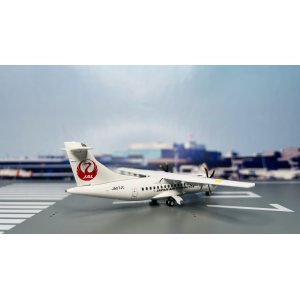 Japan Air Commuter ATR 42 JA07JC  EW2AT4003 JC Wings 1:200