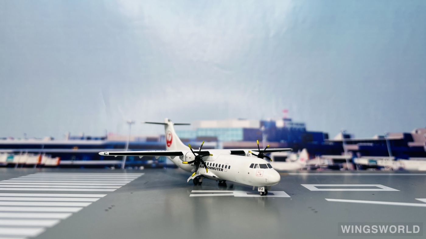 JC Wings 1:200 ATR 42 Japan Air Commuter EW2AT4003 JA07JC 的照片