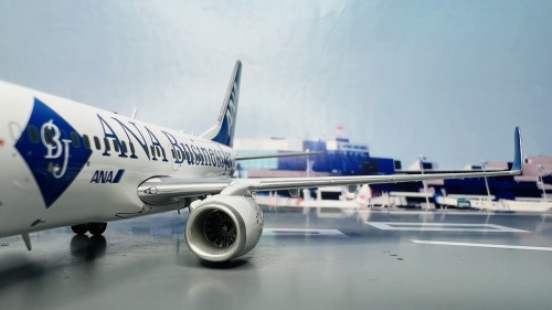 EW2737003 ANA 全日空Boeing 737-700 JA10AN JC Wings 1:200