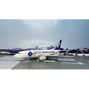 ANA 全日空 Boeing 737-700 JA10AN  EW2737003 JC Wings 1:200
