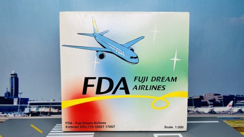 Fuji Dream Airlines 富士梦幻航空 Embraer ERJ-170 JA01FJ  XX2560 JC Wings 1:200