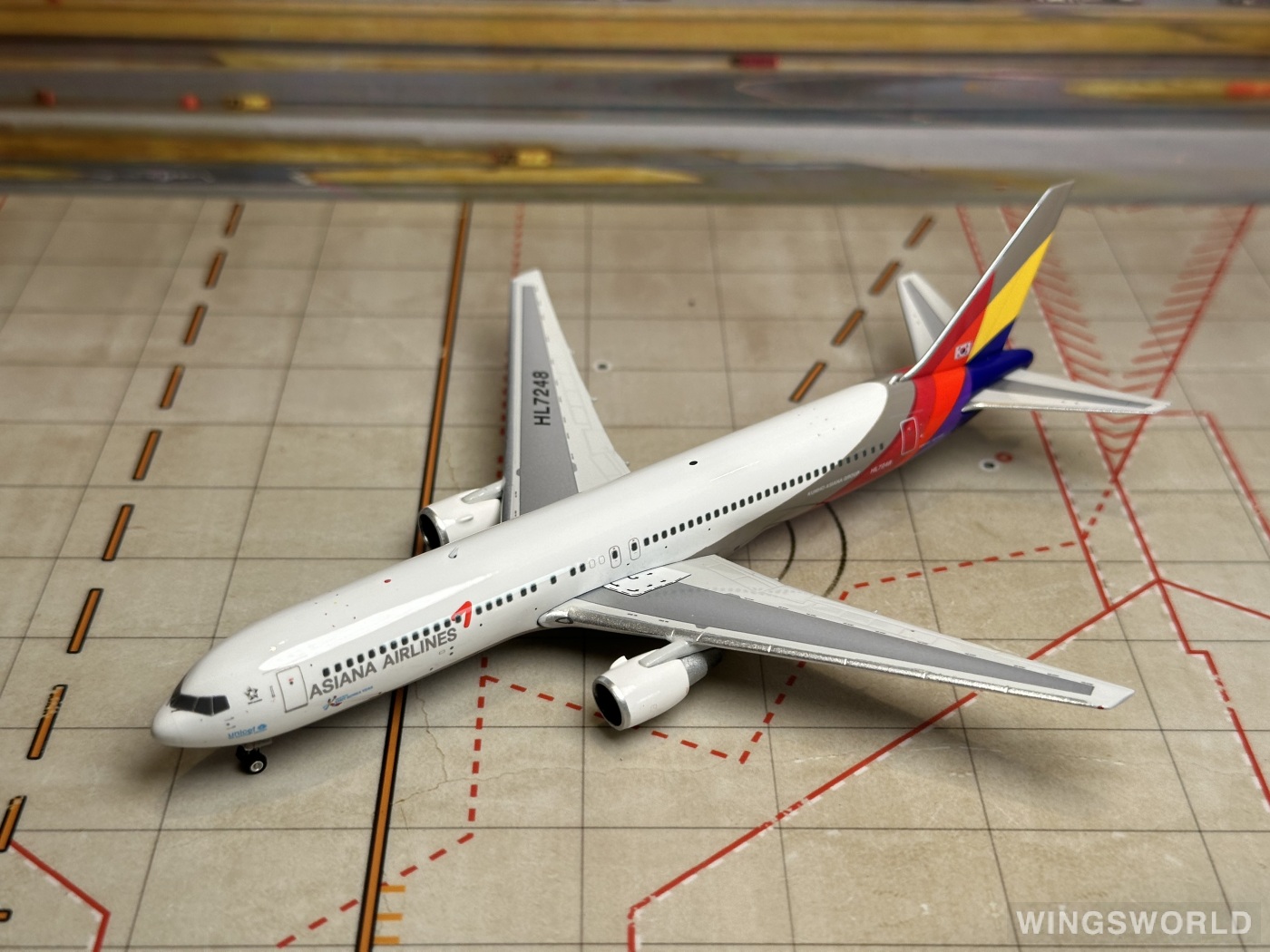 Phoenix 1:400 PH11663 Asiana 韩亚航空 Boeing 767-300ER HL7248