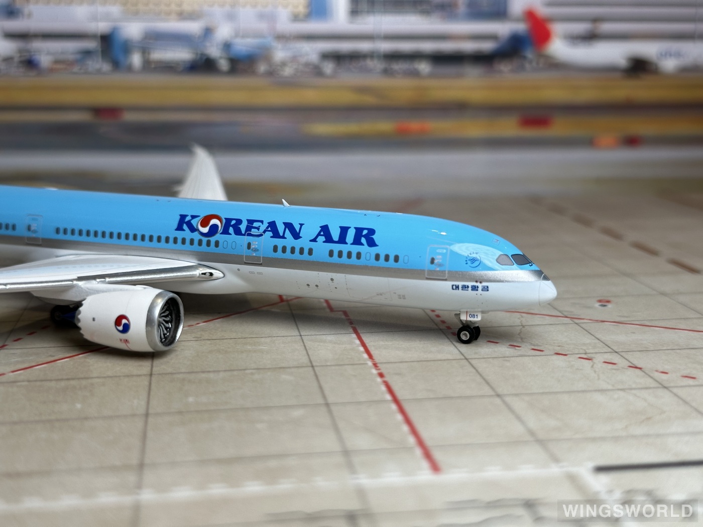 Phoenix 1:400 Boeing 787-9 Korean Air 大韩航空PH04126 HL8081