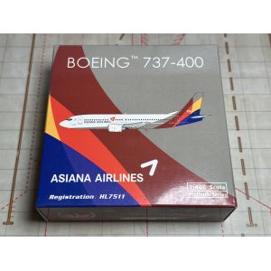 Asiana 韩亚航空 Boeing 737-400 HL7511 2005s colors. With rolling gears. PH11157 Phoenix 1:400