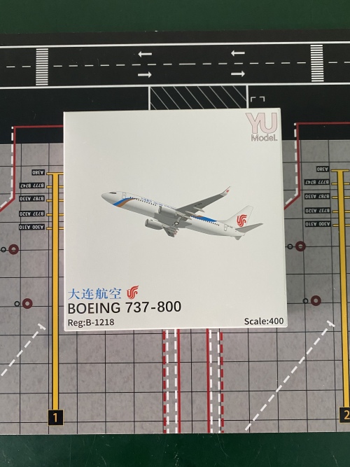 Dalian Airlines 大连航空 Boeing 737-800 B-1218  YU78001 YU MODEL 1:400