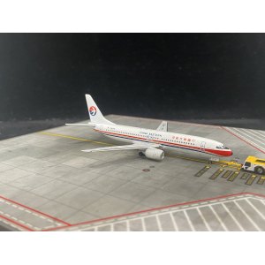 China Eastern 中国东方航空 Boeing 737-800 B-2665  IF4738008 Inflight400 1:400