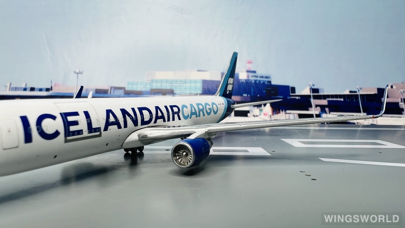 JC Wings 1:400 XX40172 Icelandair 冰岛航空 Boeing 767-300ER TF-ISP