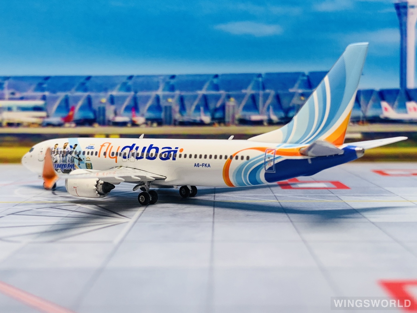 Phoenix 1:400 PH04501 Flydubai 迪拜航空 Boeing 737 MAX 8 A6-FKA