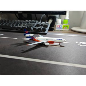 10 Tanker Air Carrier McDonnell Douglas DC-10 N612AX/910  536349 Herpa 1:500