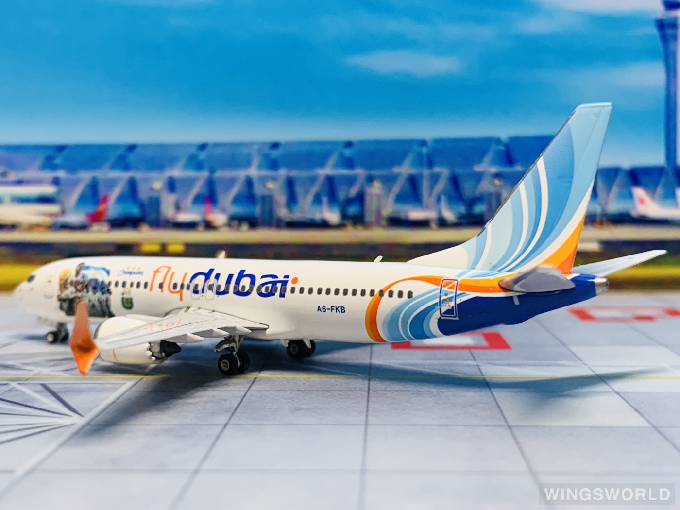 Phoenix 1:400 PH04503 Flydubai 迪拜航空 Boeing 737 MAX 8 A6-FKB