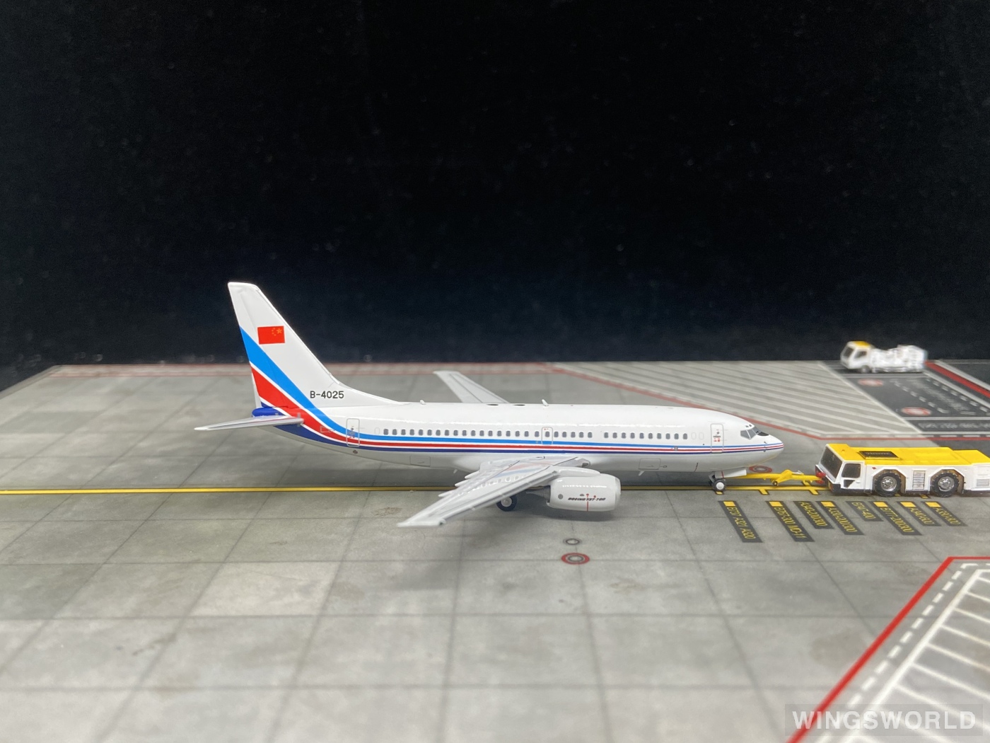 NGmodels 1:400 NG77039 PLAAF 中国空军 Boeing 737-700 B-4025