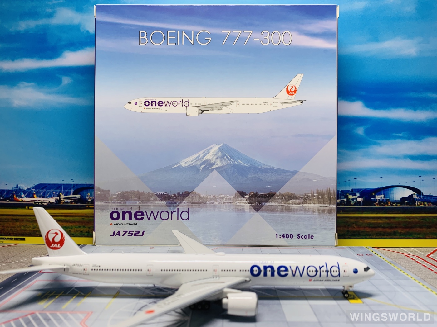 Phoenix 1:400 PH04449 Japan Airlines 日本航空 Boeing 777-300 JA752J