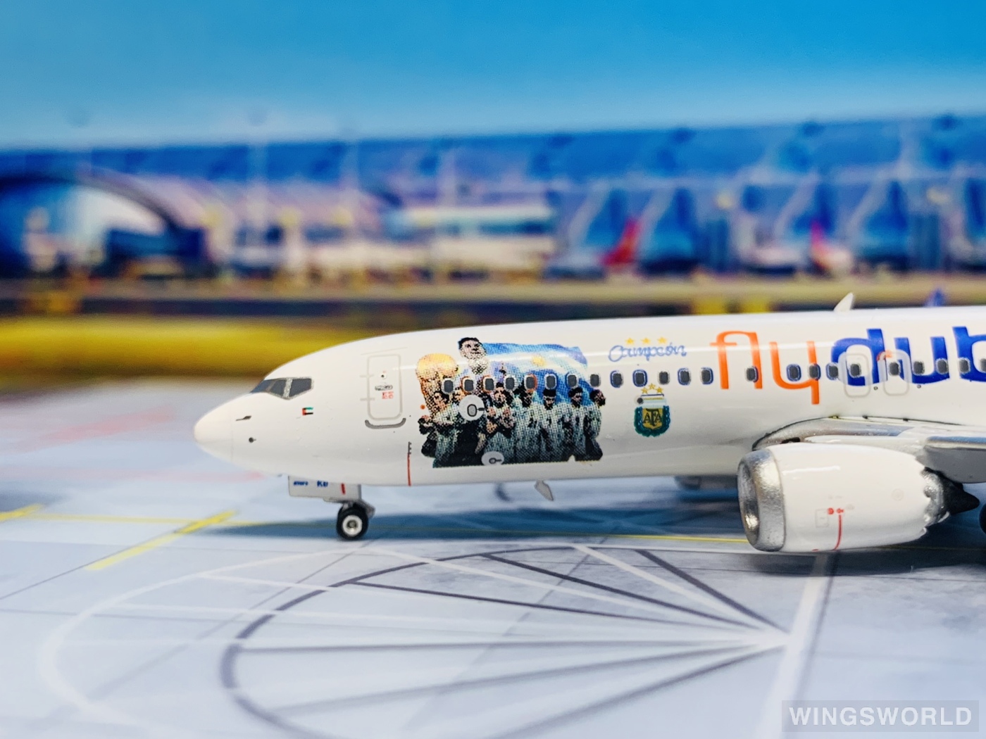 Phoenix 1:400 PH04503 Flydubai 迪拜航空 Boeing 737 MAX 8 A6-FKB