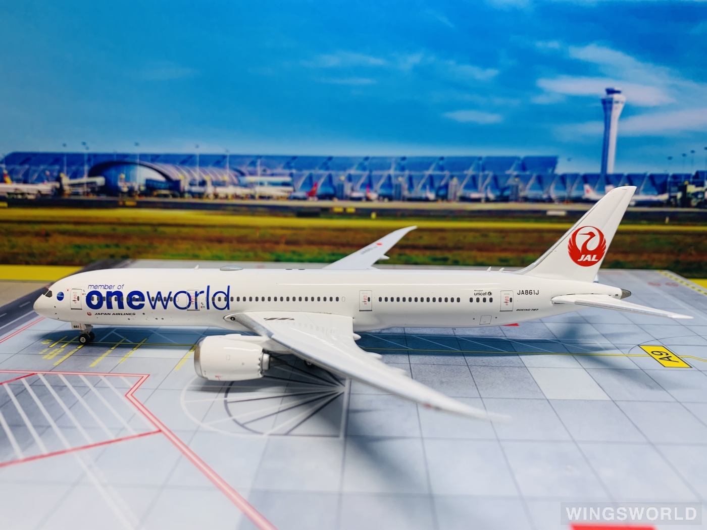 Phoenix 1:400 PH04458 Japan Airlines 日本航空 Boeing 787-9 JA861J