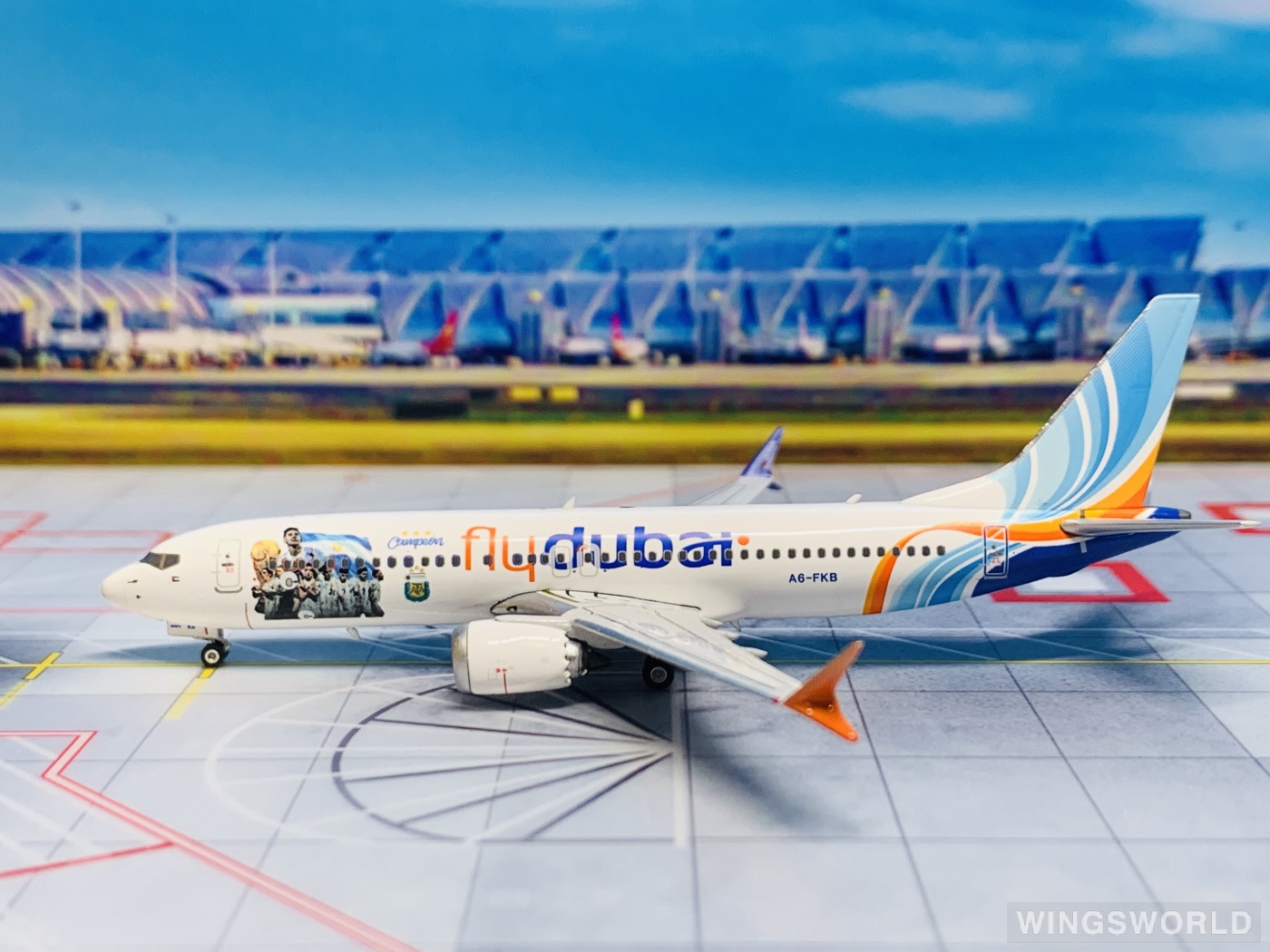 Phoenix 1:400 PH04503 Flydubai 迪拜航空 Boeing 737 MAX 8 A6-FKB