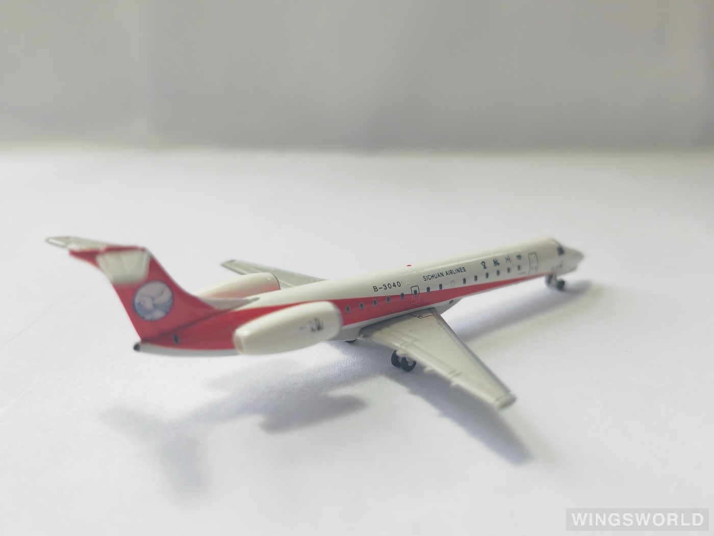 Golden Wings 1:400 GWB3040 Sichuan Airlines 四川航空 Embraer ERJ-145 B-3040