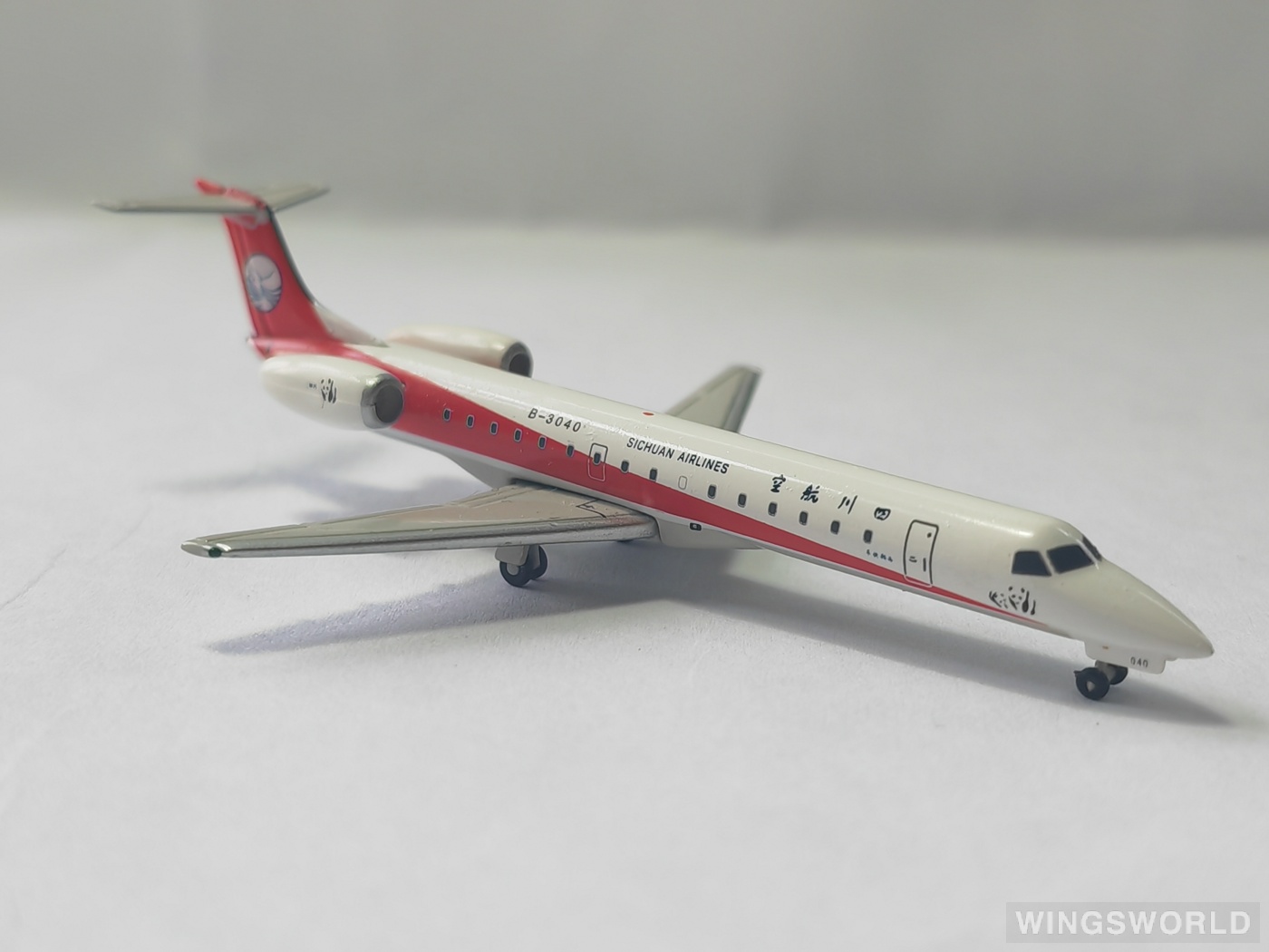Golden Wings 1:400 GWB3040 Sichuan Airlines 四川航空 Embraer ERJ-145 B-3040
