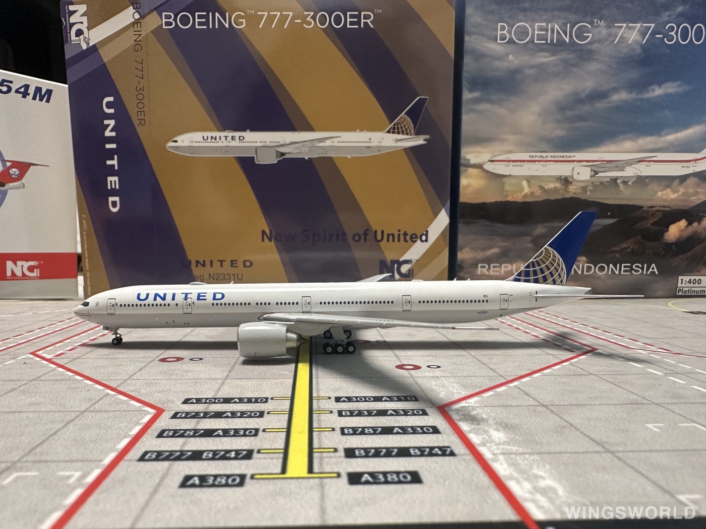 NGmodels 1:400 NG 73006 United Airlines 美国联合航空 Boeing 777-300ER N2331U