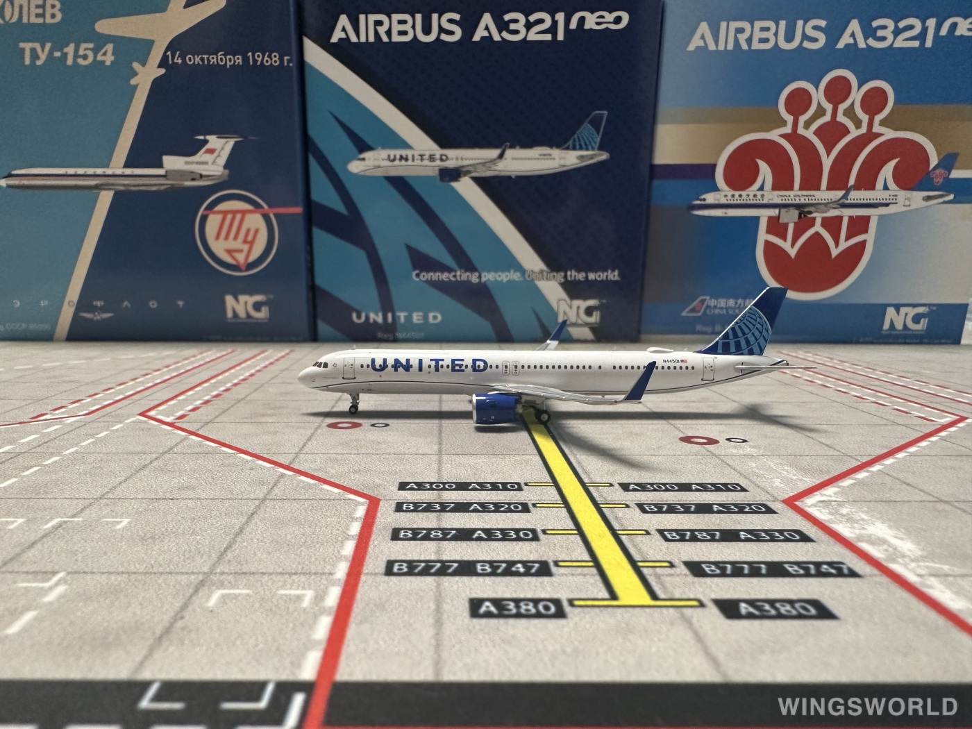 NGmodels 1:400 NG13102 United Airlines 美国联合航空 Airbus A321neo N44501