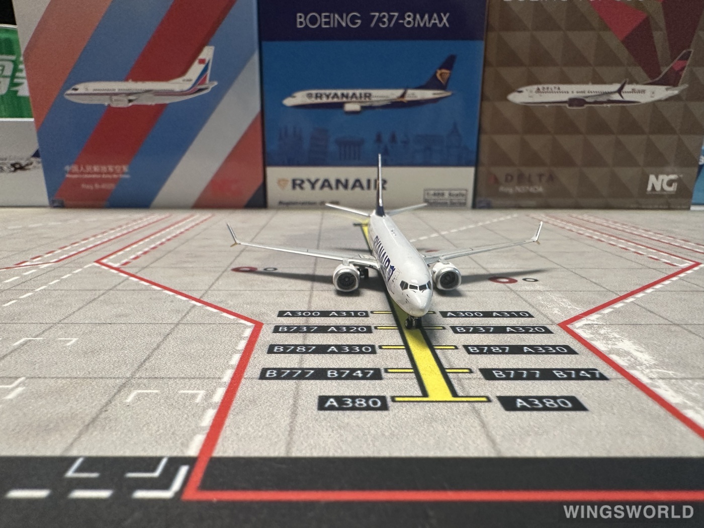 Phoenix 1:400 PH11849 Ryanair 瑞安航空 Boeing 737 MAX 8 EI-IHN