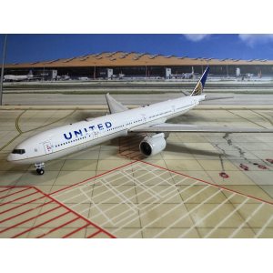 United Airlines 美国联合航空 Boeing 777-300ER N2534U  AV4179 Aviation400 1:400