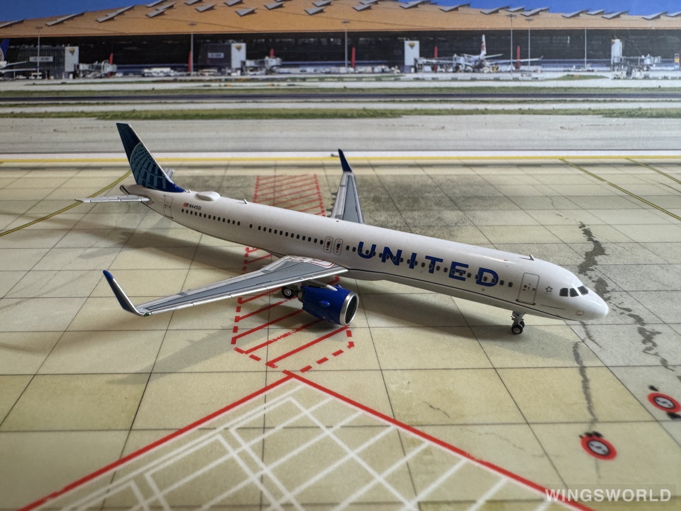 NGmodels 1:400 NG13102 United Airlines 美国联合航空 Airbus A321neo N44501