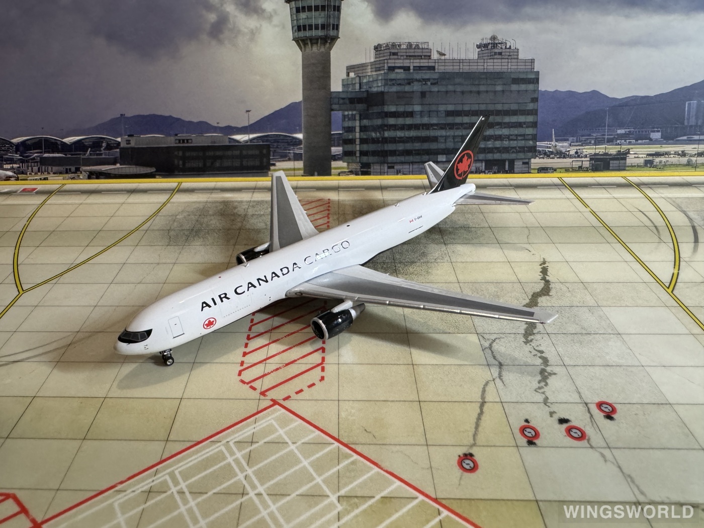 Phoenix 1:400 PH11823 Air Canada 加拿大航空 Boeing 767-300 C-GXHI