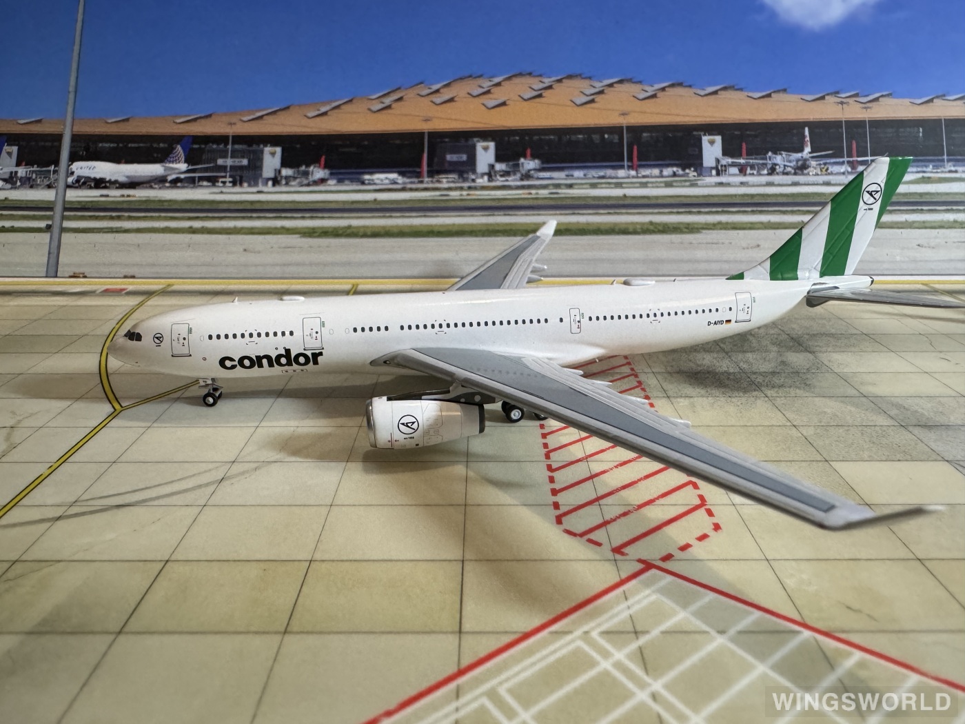 NGmodels 1:400 NG61051 Condor 神鹰航空 Airbus A330-200 D-AIYD