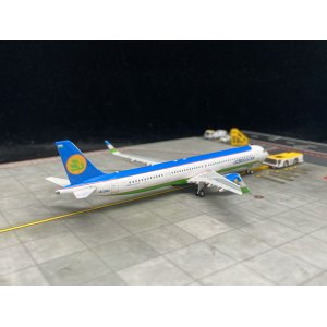 Uzbekistan Airways 乌兹别克斯坦航空 Airbus A321 UK32102  PH11838 Phoenix 1:400