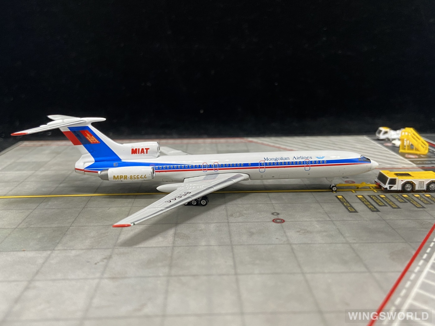 Phoenix 1:400 PH11833 MIAT Mongolian Airlines 蒙古航空 Tupolev Tu-154 PR-85644