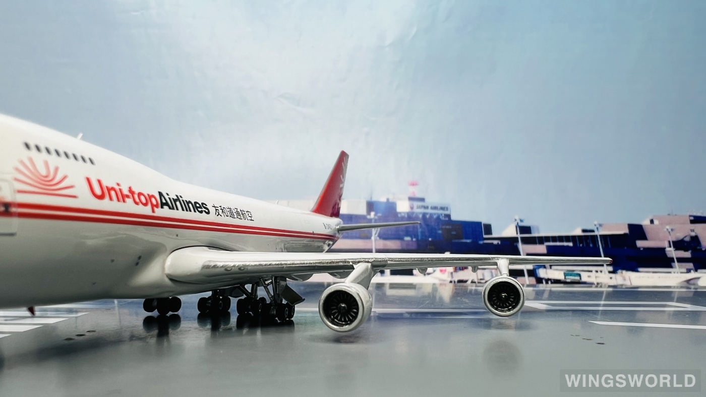 Phoenix 1:400 PH04168 Uni-Top Airlines 友和道通航空 Boeing 747-200 B-2462