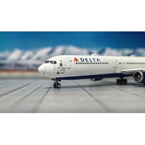 Delta Air Lines 达美航空 Boeing 767-400 N842MH  GJDAL2153 Geminijets 1:400