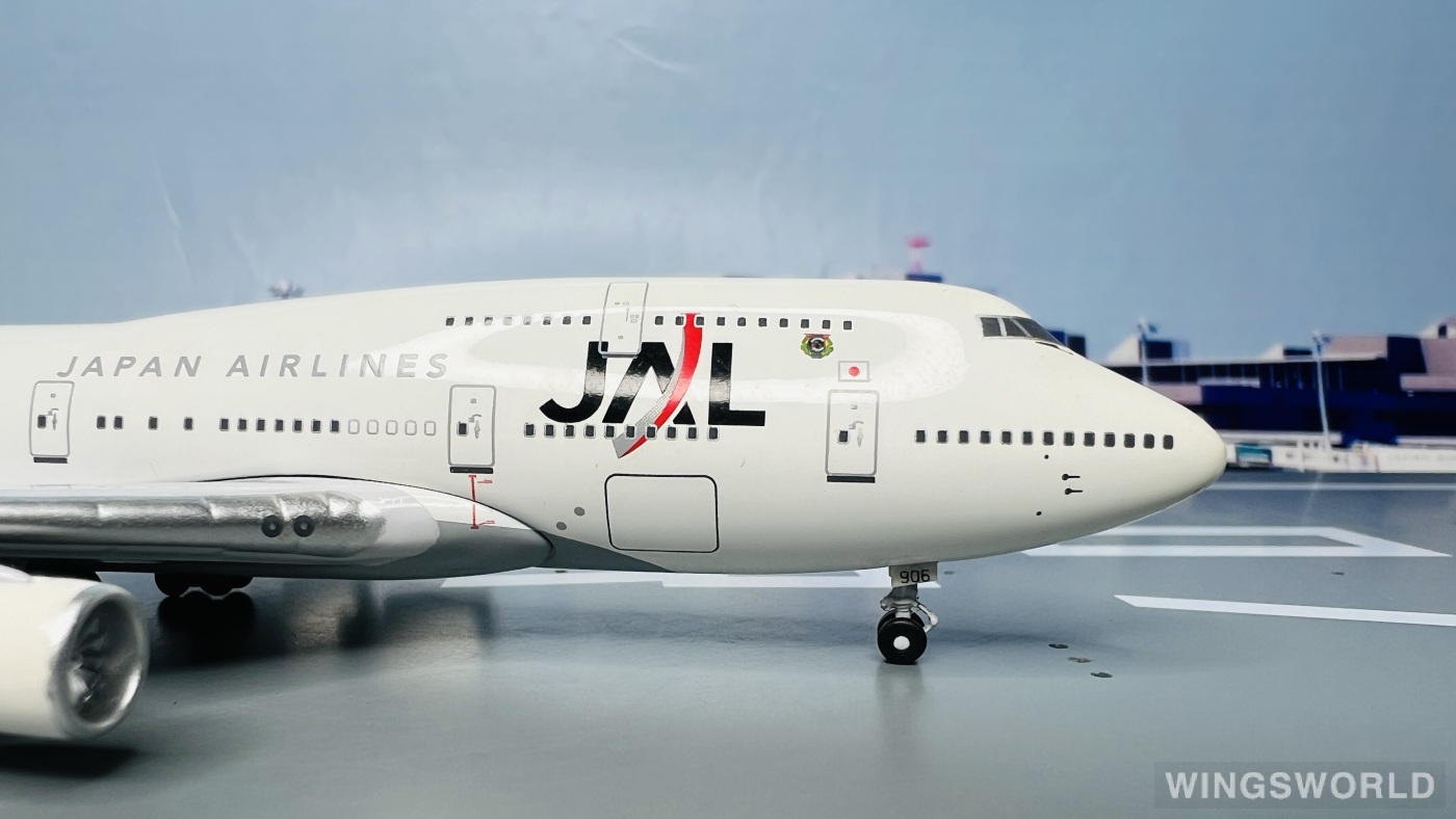 Big Bird 1:400 BB4-2004-27 Japan Airlines 日本航空 Boeing 747-400 JA8906