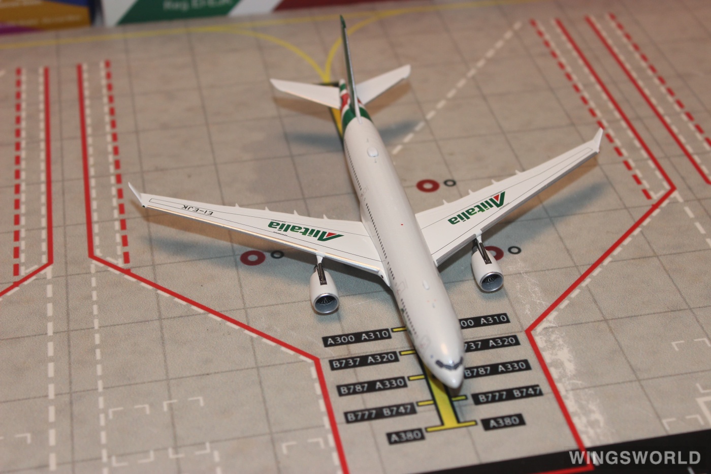 NGmodels 1:400 NG61037 Alitalia 意大利航空 Airbus A330-200 EI-EJK