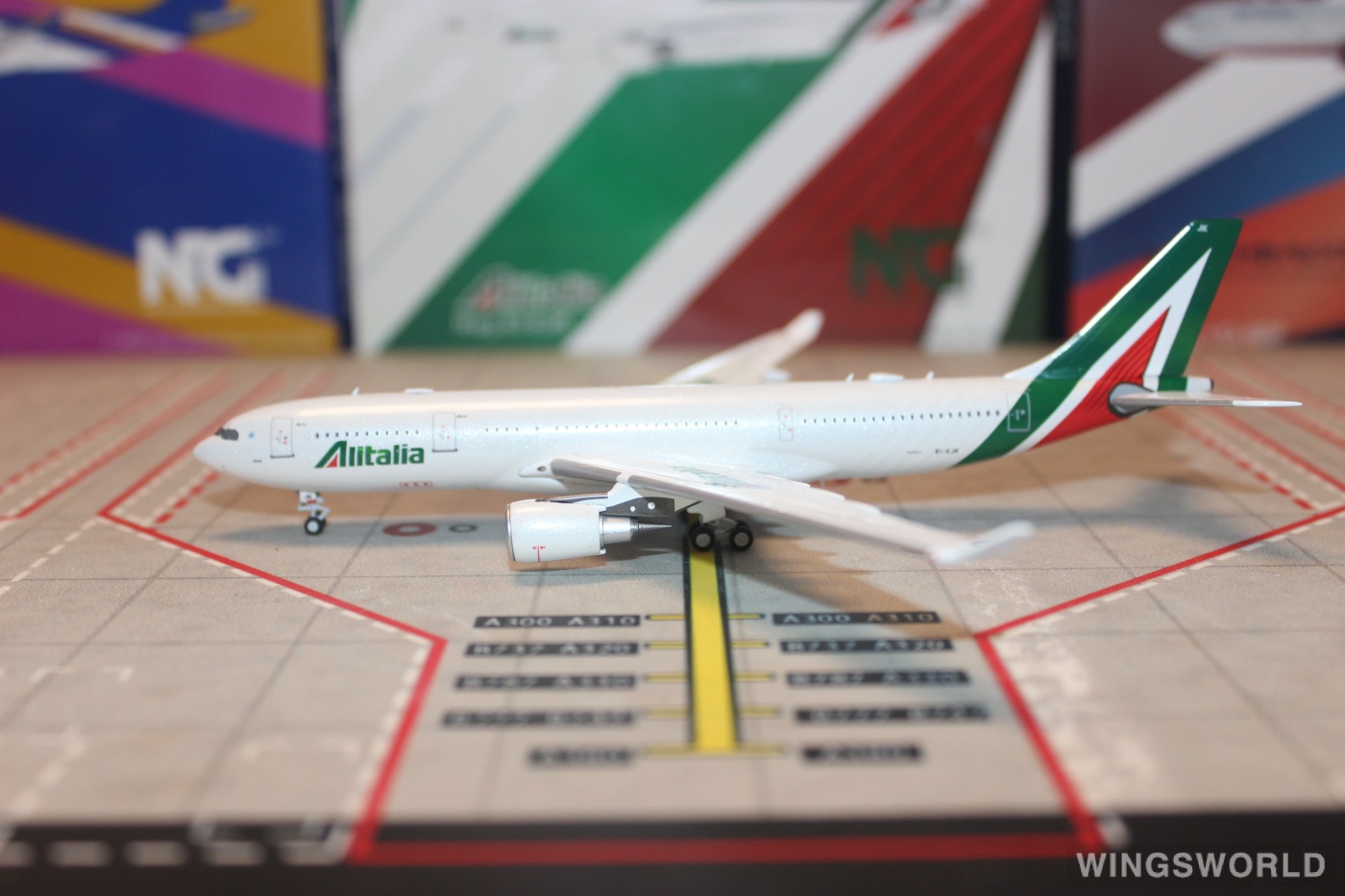 NGmodels 1:400 NG61037 Alitalia 意大利航空 Airbus A330-200 EI-EJK