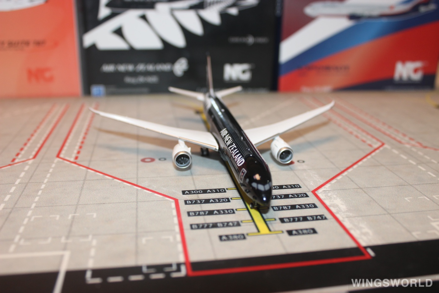 NGmodels 1:400 NG55022 Air New Zealand 新西兰航空 Boeing 787-9 ZK-NZE