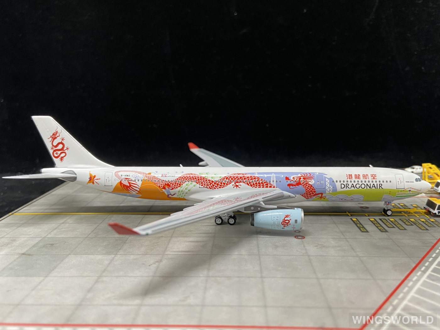 Skywings 1:400 SKY-064 Dragonair 港龙航空 Airbus A330-300 B-HWG