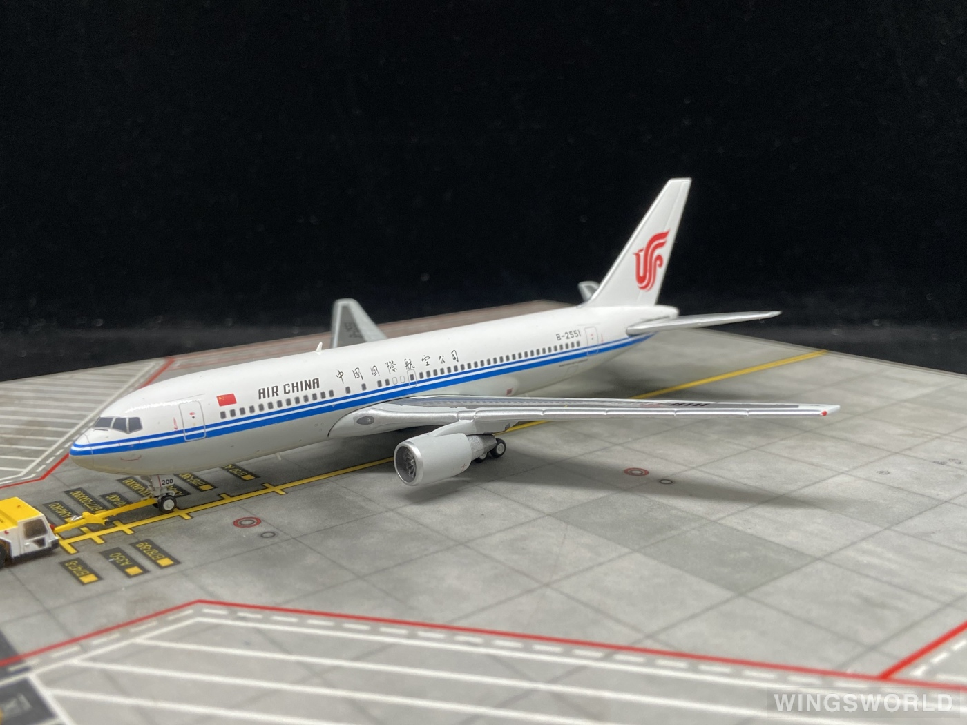 JC Wings 1:400 KD4094 Air China 中国国际航空 Boeing 767-200 B-2551