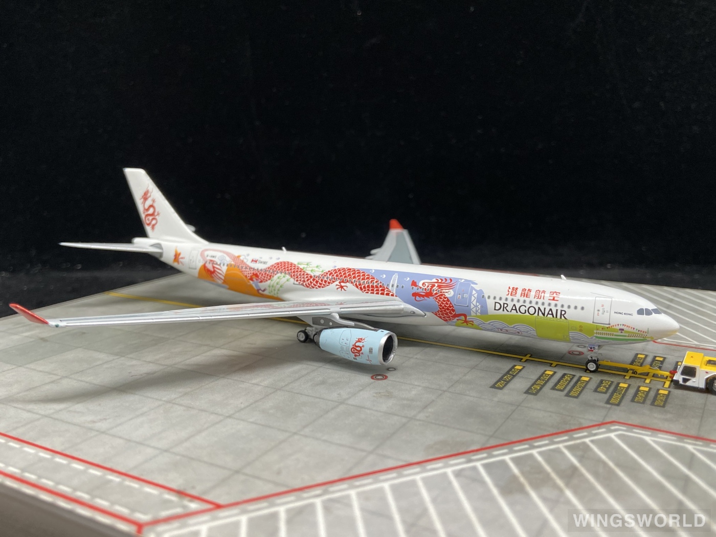 Skywings 1:400 SKY-064 Dragonair 港龙航空 Airbus A330-300 B-HWG