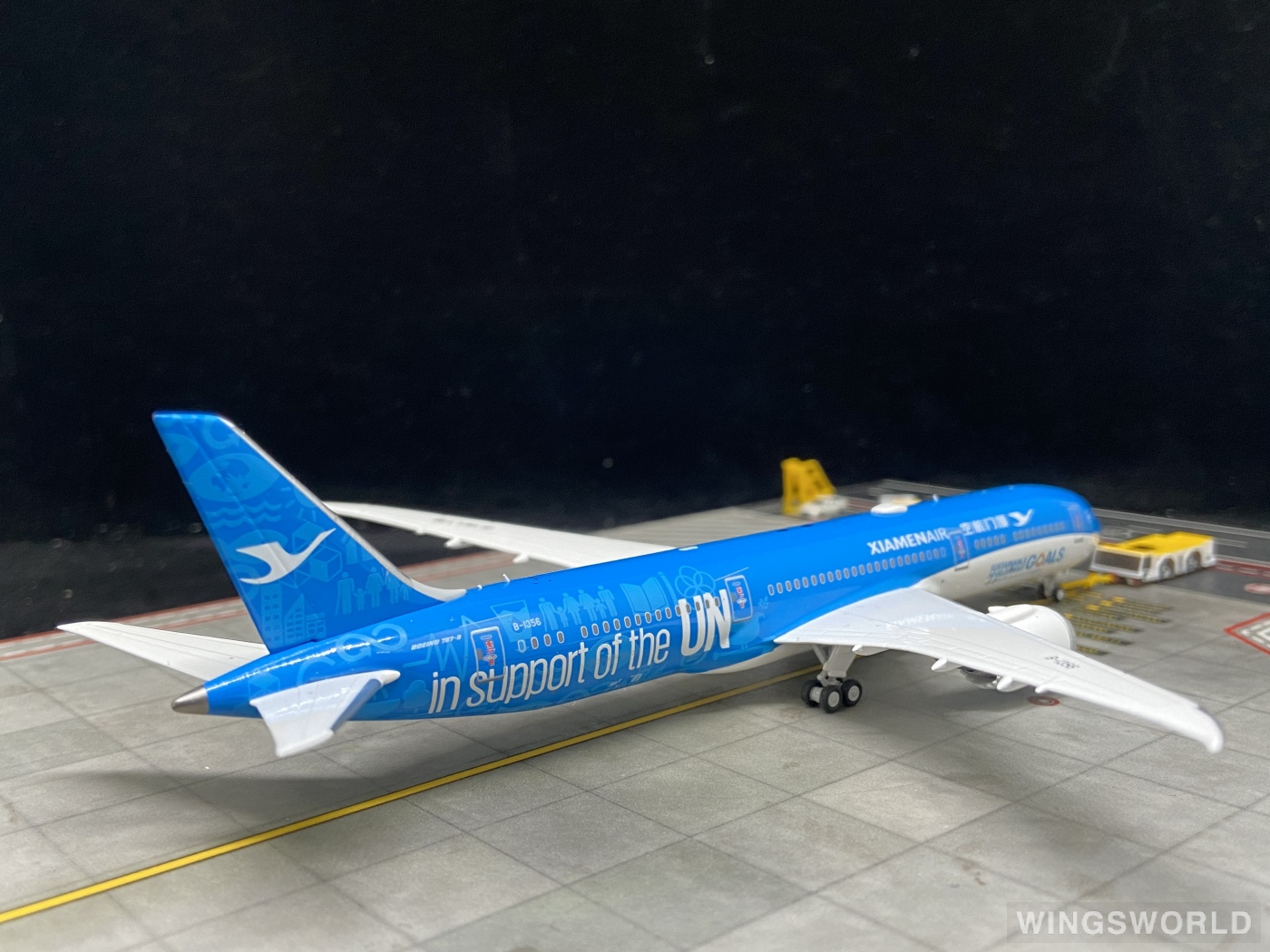 NGmodels 1:400 NG55052 XiamenAir 厦门航空 Boeing 787-9 B-1356